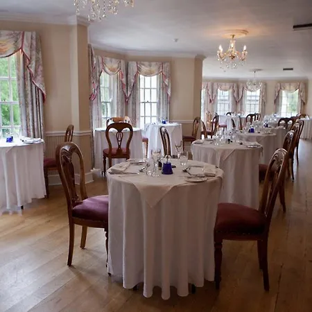 Rose In Vale Hotel
